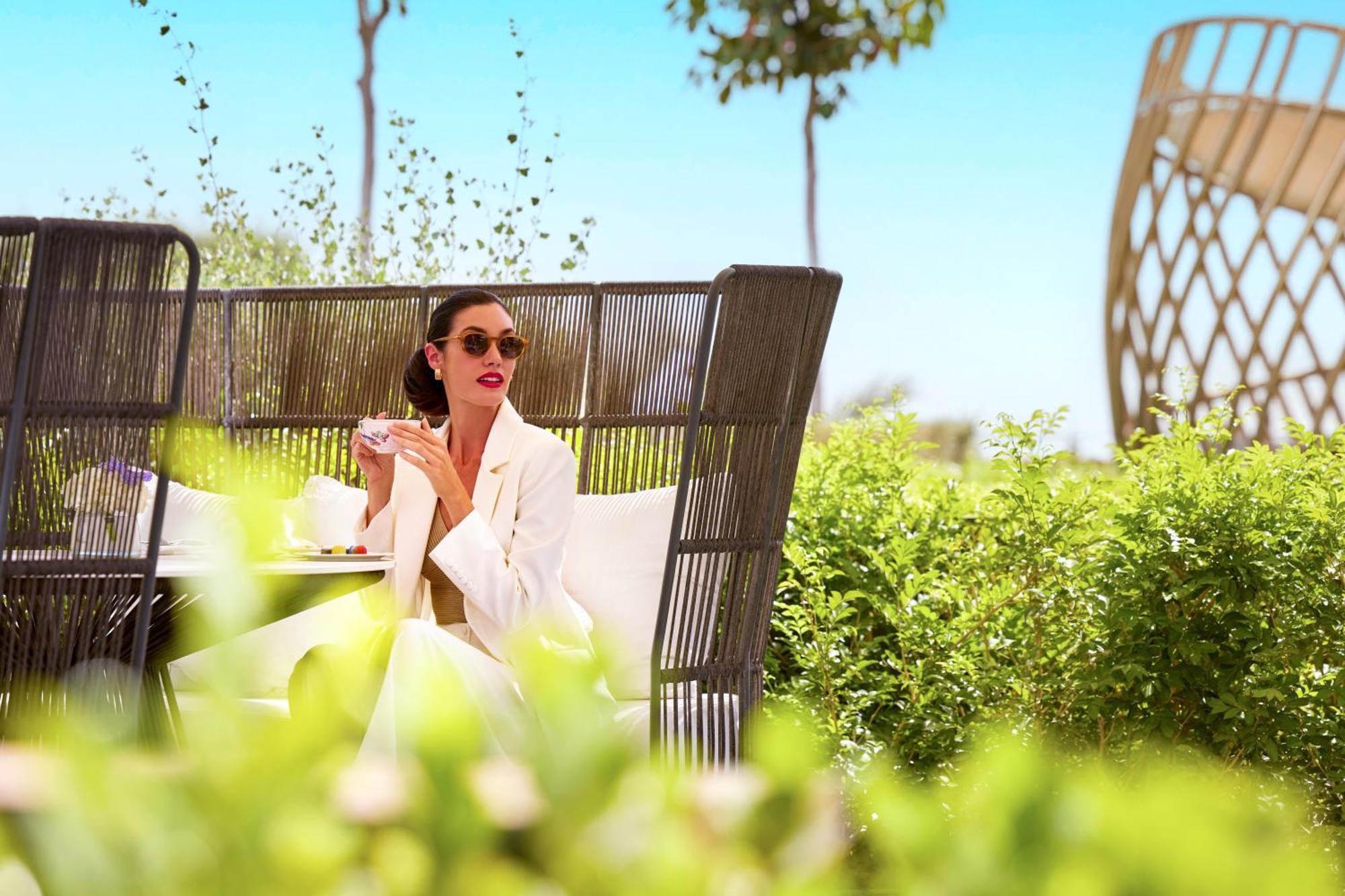Fairmont Doha Otel Lusail Dış mekan fotoğraf The resort's gardens