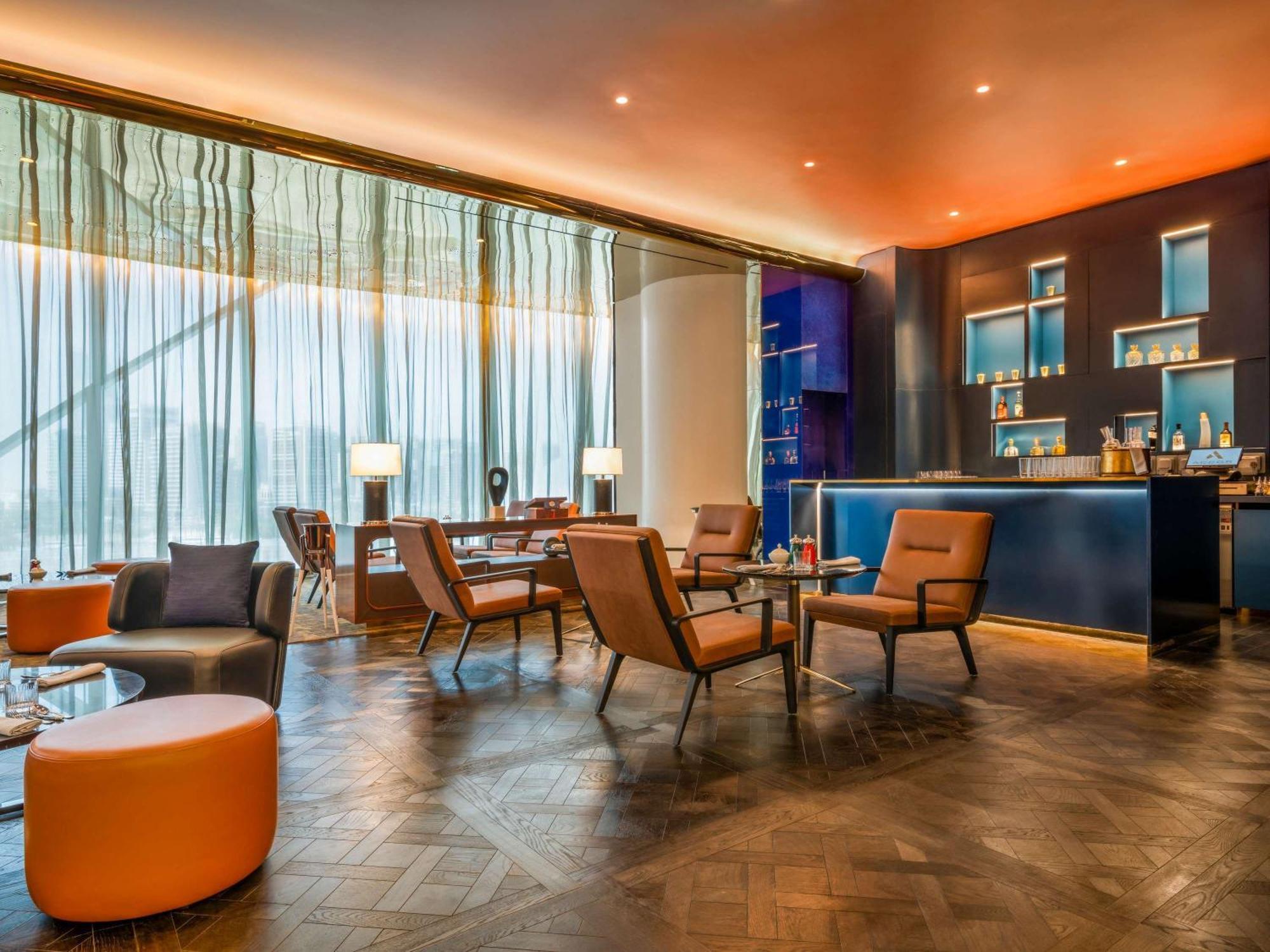 Fairmont Doha Otel Lusail Dış mekan fotoğraf The Club Lounge at the hotel