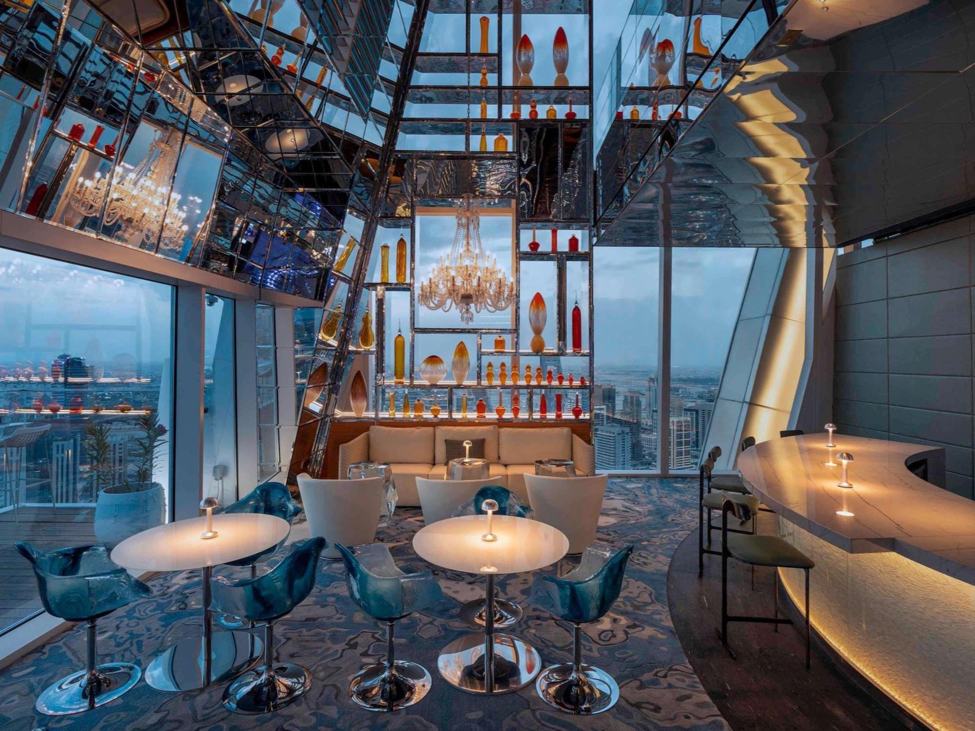 Fairmont Doha Otel Lusail Dış mekan fotoğraf The Sky Bar